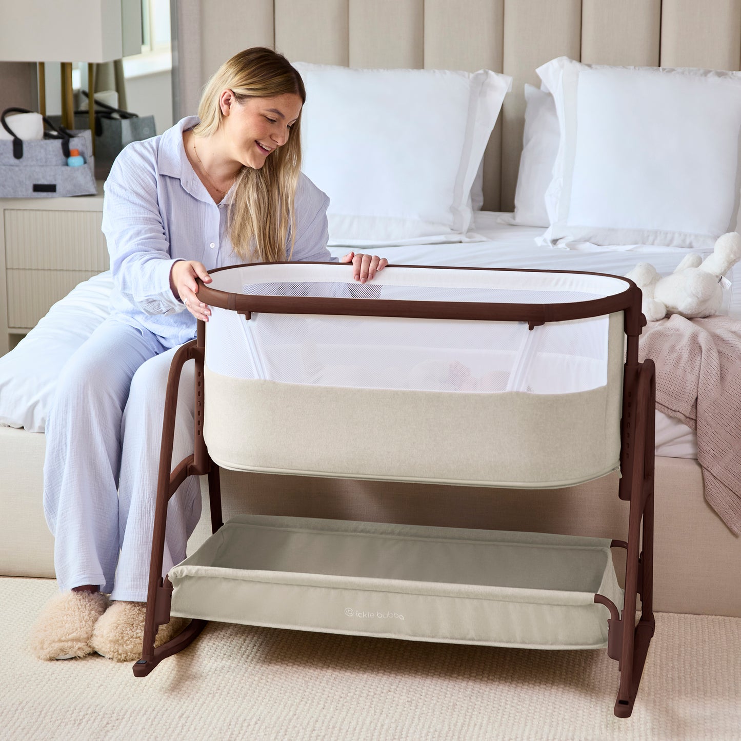 Bubba&Me Luxe Bedside Crib