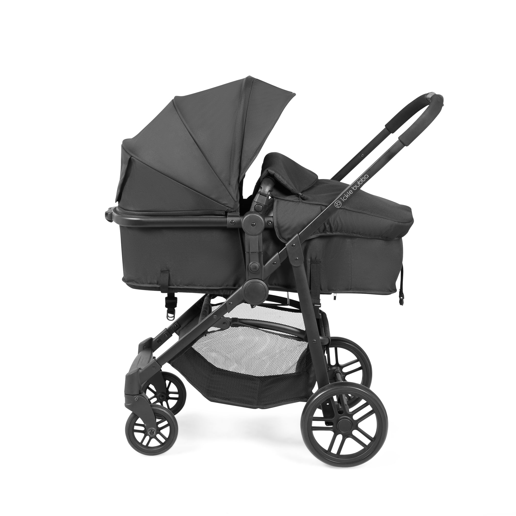 AN ICKLE BUBBA PUSHCHAIR SYSTEM with carry cot, carry chair and