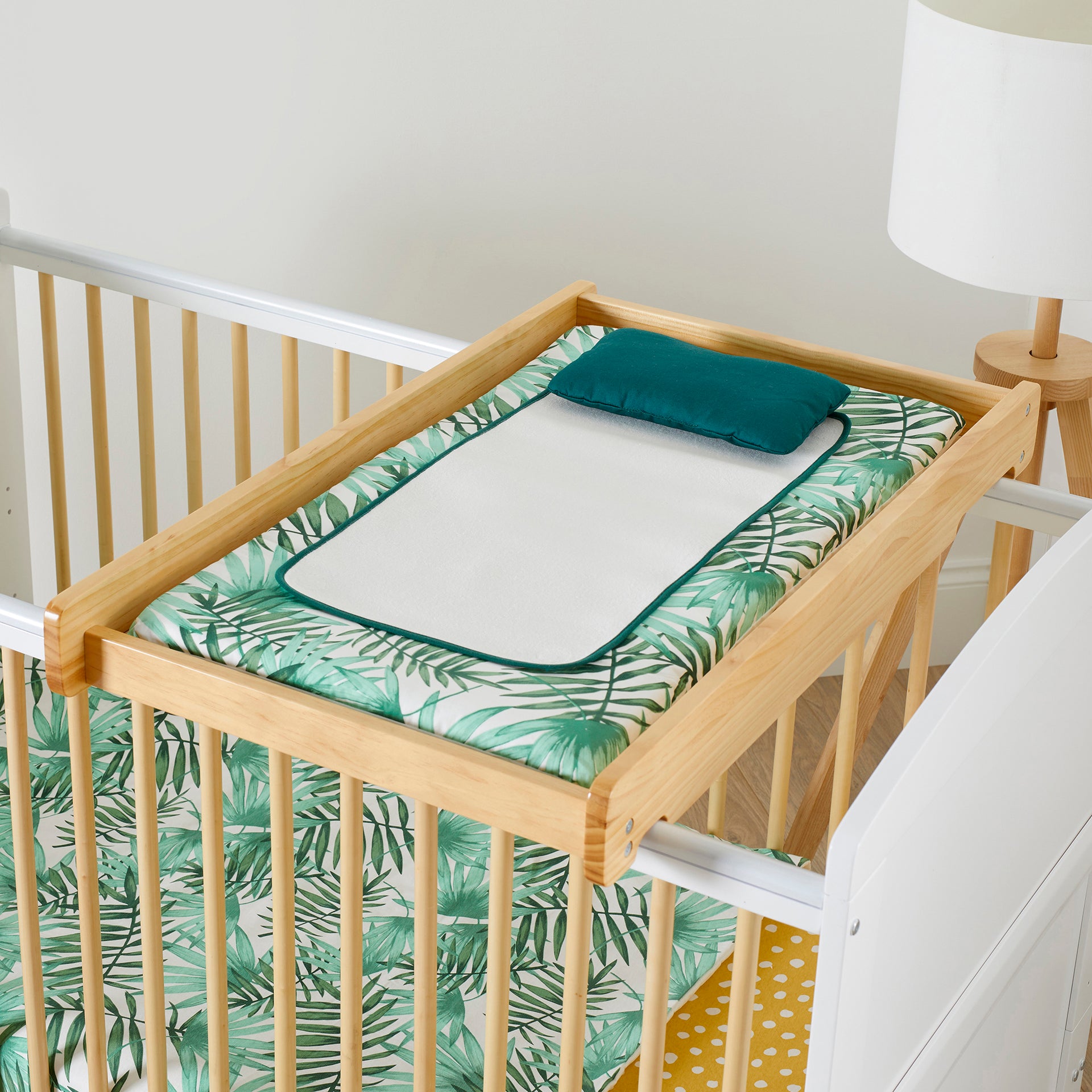 Coleby Universal Cot Top Changer
